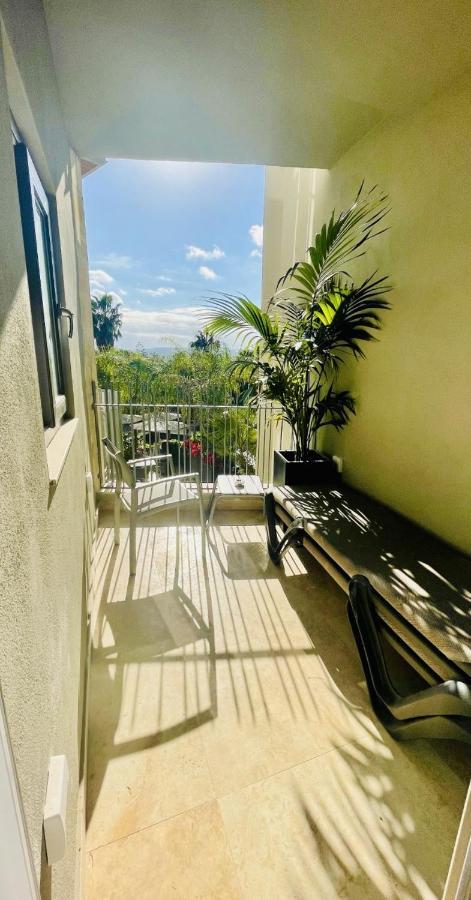 Chambre Familiale Deluxe avec Terrasse - Vue sur Jardin